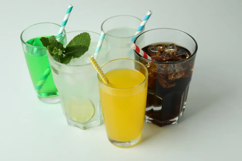 Clínica SOM | persona obesa,dieta para sobrepeso,comidas saludables,alimentos que engordan Bebidas azucaradas alineadas con etiquetas nutricionales