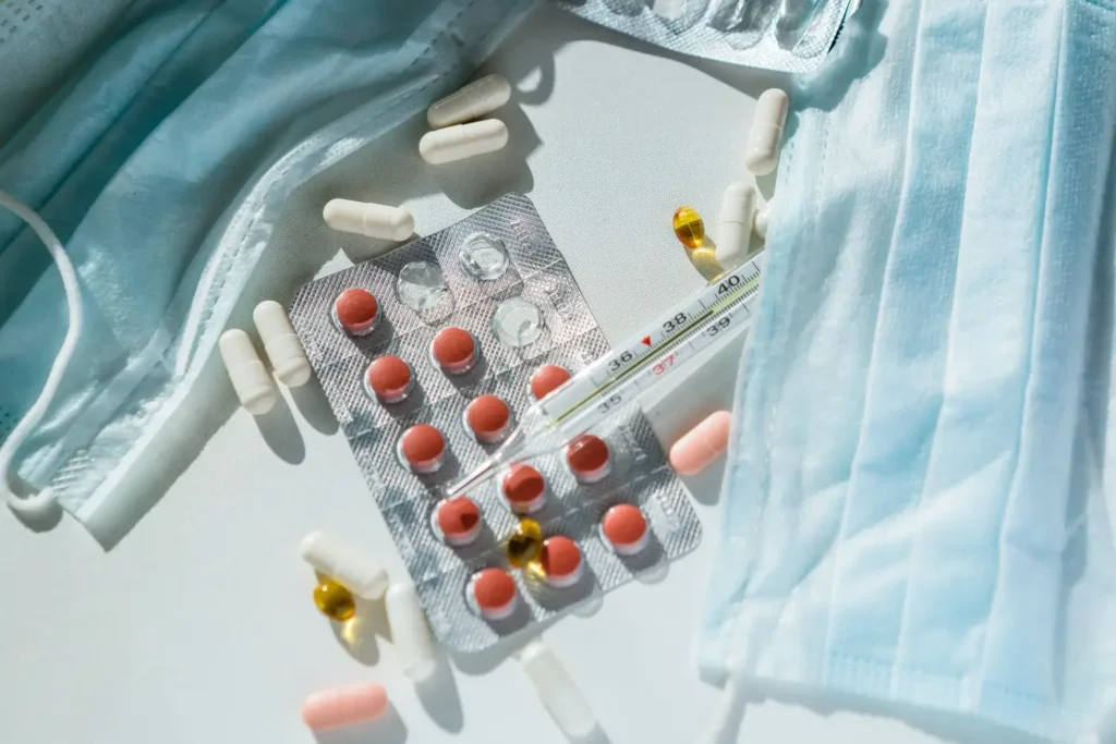 Clínica SOM | pastillas para bajar de peso,bajar de peso,perder peso,medicamentos para adelgazar,tratamiento para obesidad Imagen de cápsulas y suplementos post cirugía – Procedimiento de manga gástrica endoscópica- Clinica de sobrepeso, obesidad y metabolismo